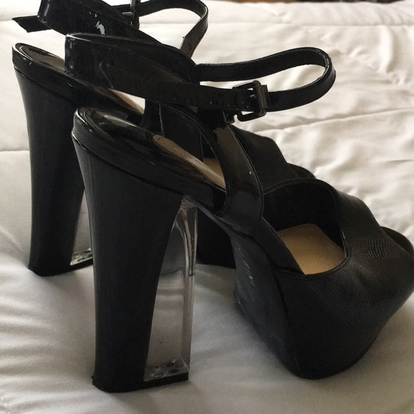 Gianni Bini Black Platform Heels - Picture 4 of 4
